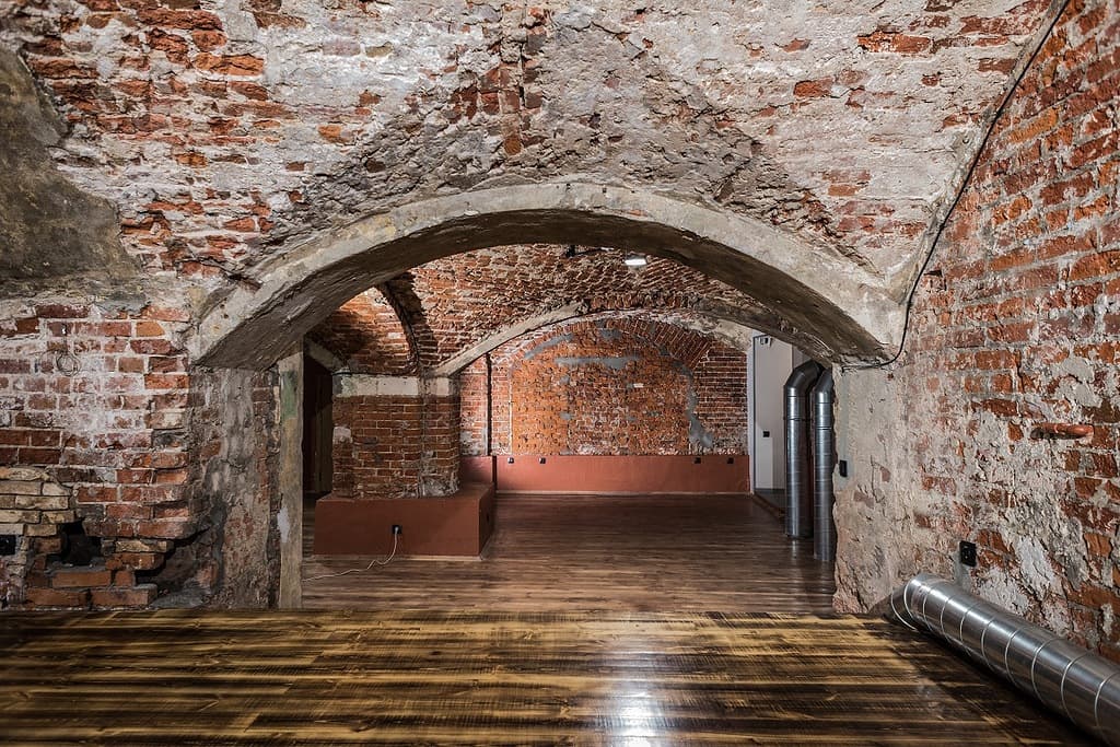 Подвалы Хитровки: от прошлого к настоящему (Хитровка)