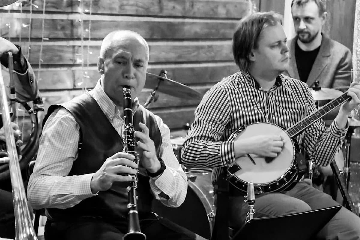 The Jazz Loft Band (Rhythm & Blues Cafe)