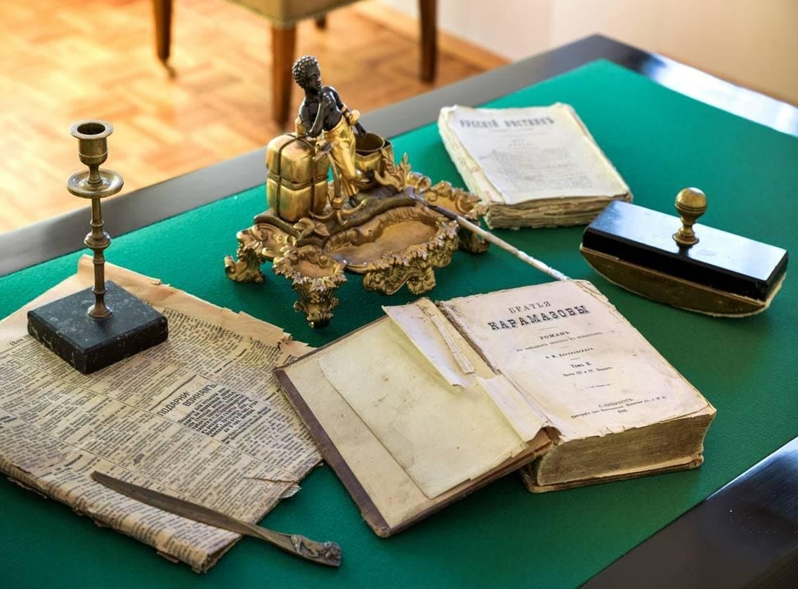 По страницам романа Достоевского «Братья Карамазовы» (Музей романа «Братья Карамазовы»)
