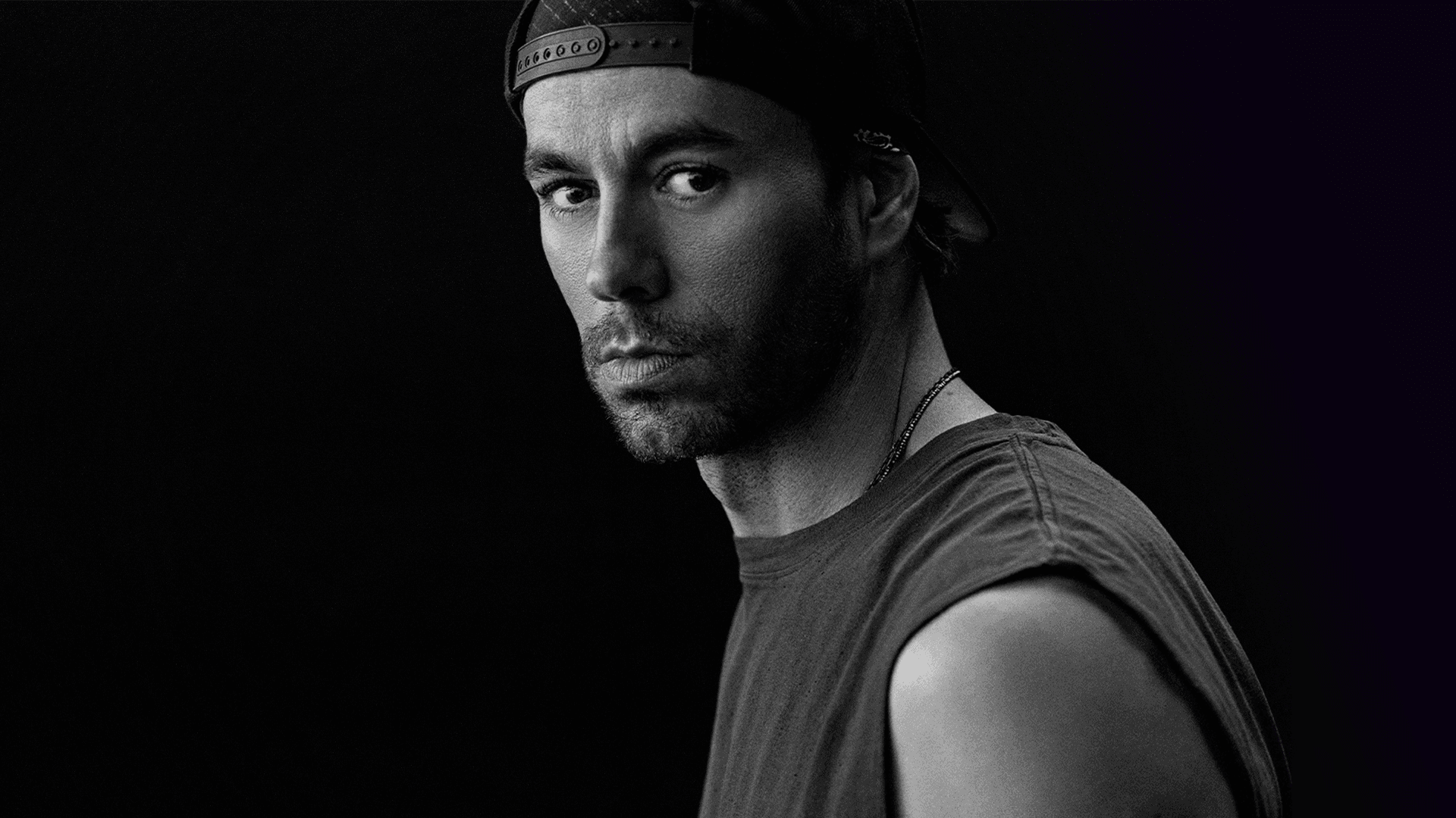 Enrique Iglesias (Центральный стадион)